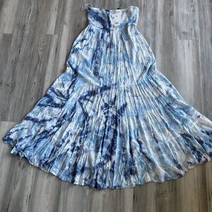 NWT - MSRP $58 Raviya Tie-Dye Strapless Maxi Cover-Up Sky Tie Dye Size Medium